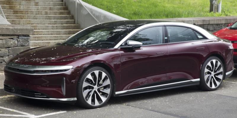 Власник Lucid Air виграв суд проти виробника електромобіля
