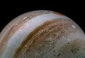 Юпитер мог образоваться в тени от Солнца. Это объясняет условия на планете