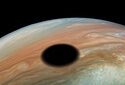 Космическая миссия «Юнона» зафиксировала зрелищное затмение на Юпитере
