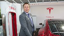 Компания Tesla предлагает при продаже бесплатные зарядки